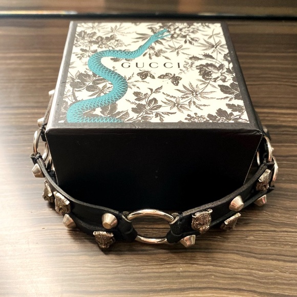 GUCCI Feline Head Gato Choker Necklace - Picture 4 of 4
